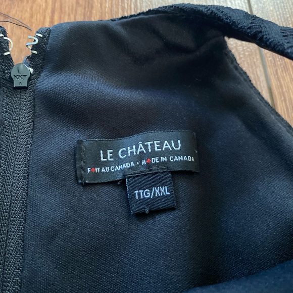 Le Chateau Dress - Picture 2 of 3